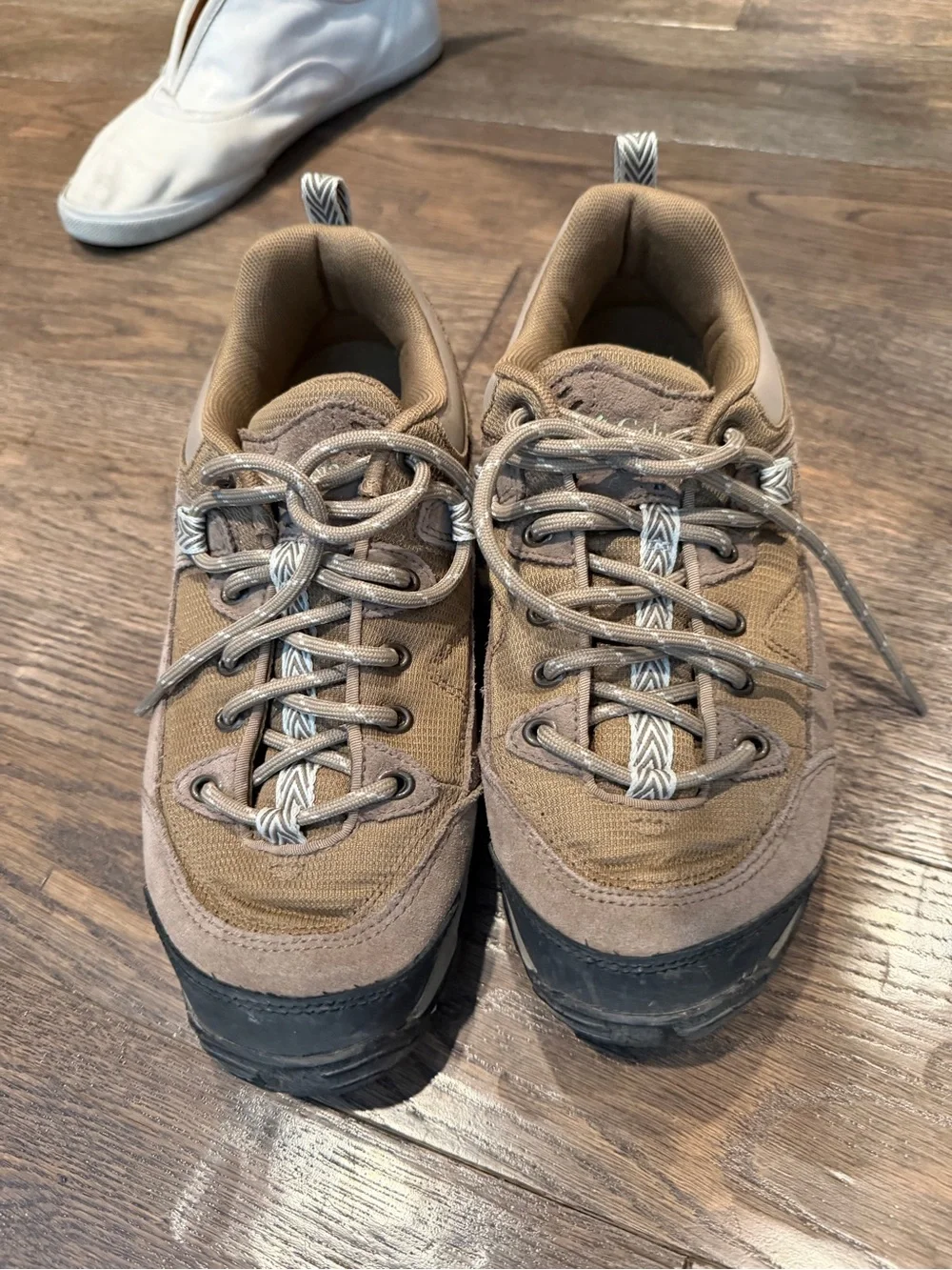 Columbia Woman's Hiking Sneakers